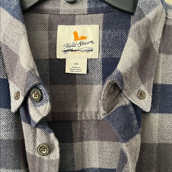 Field & Stream Navy and Gray Plaid Button Up Flannel in Size L - Picture 3 of 12